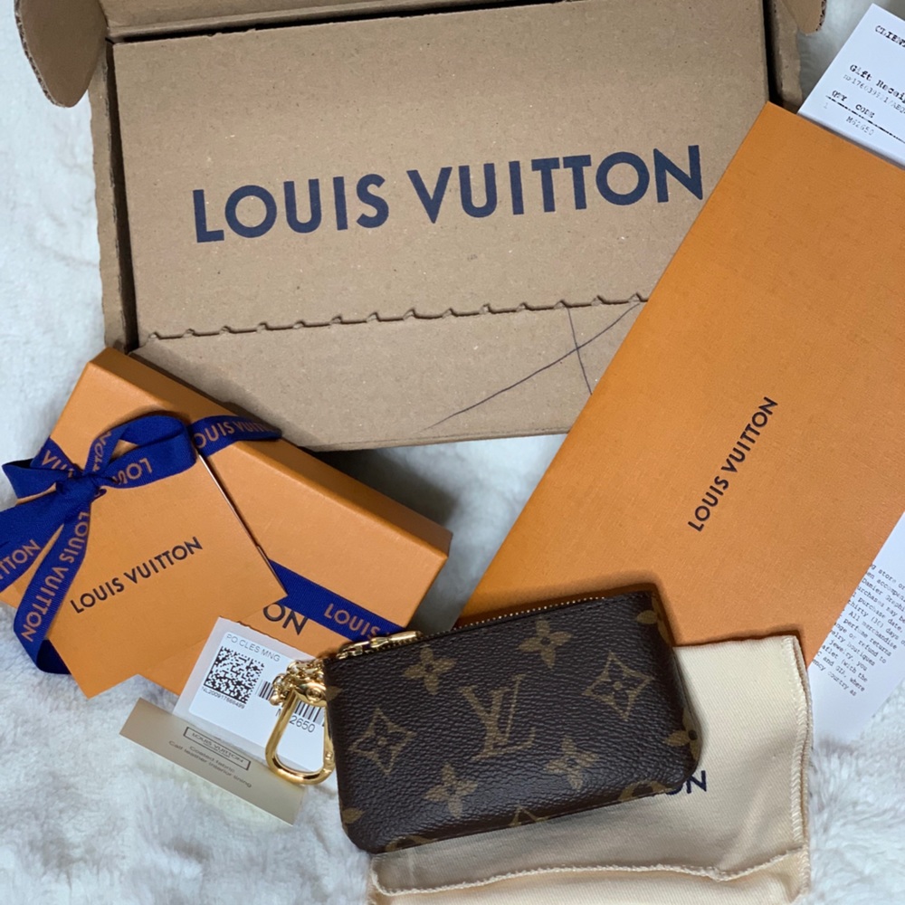 100% Authentic Louis Vuitton Key Pouch